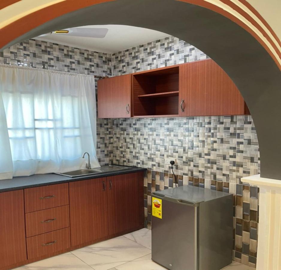 Detouz Lodging Apartamento Acra Exterior foto