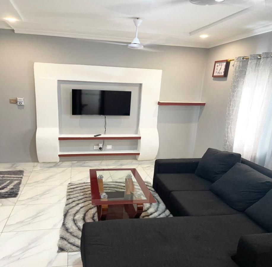 Detouz Lodging Apartamento Acra Exterior foto