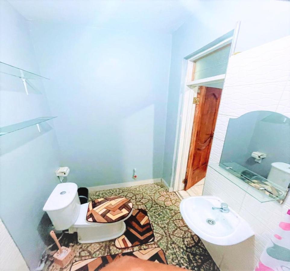 Detouz Lodging Apartamento Acra Exterior foto