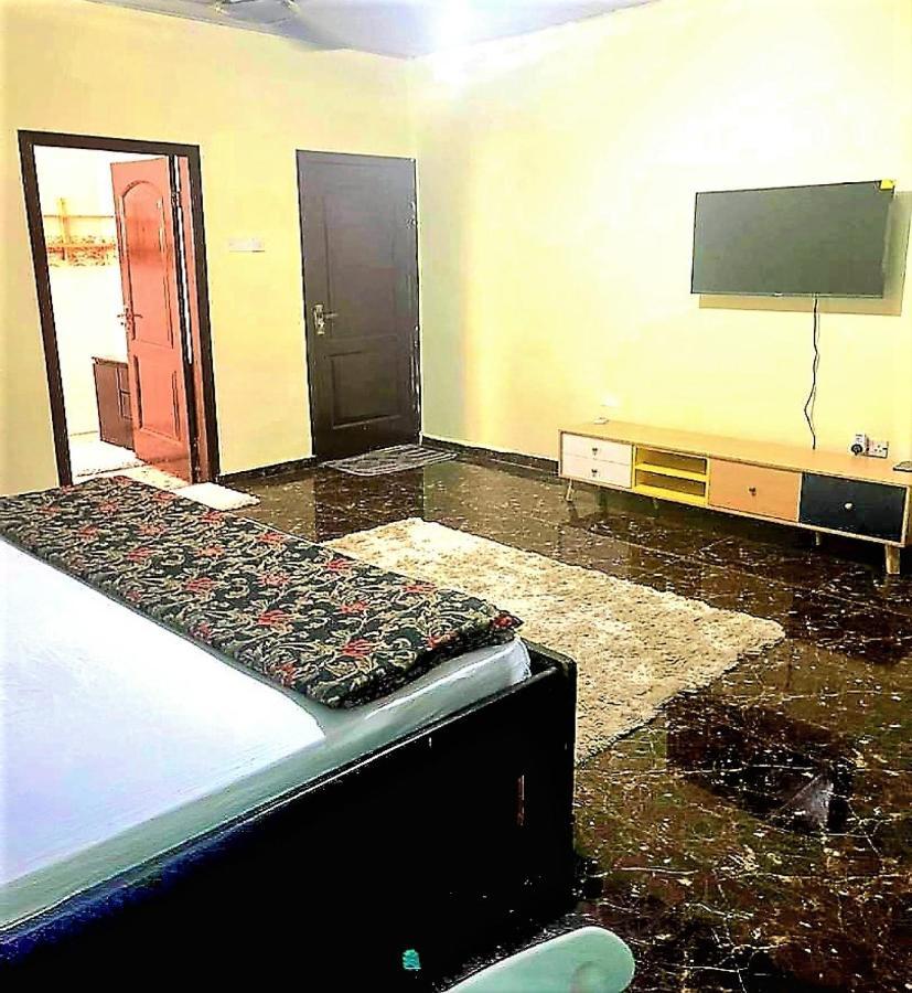 Detouz Lodging Apartamento Acra Exterior foto