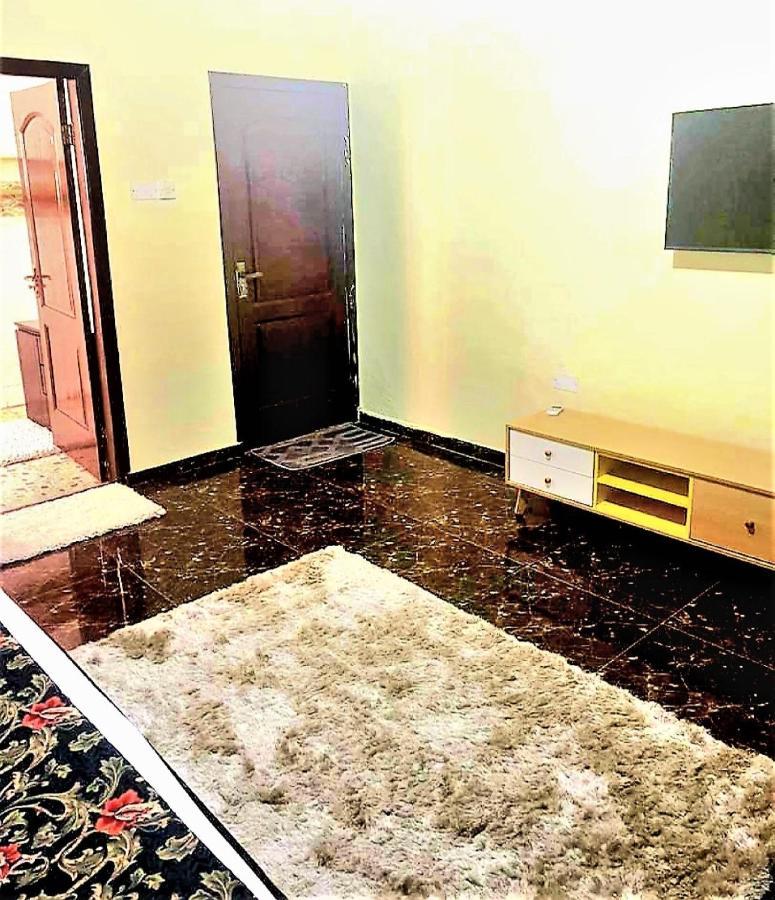 Detouz Lodging Apartamento Acra Exterior foto