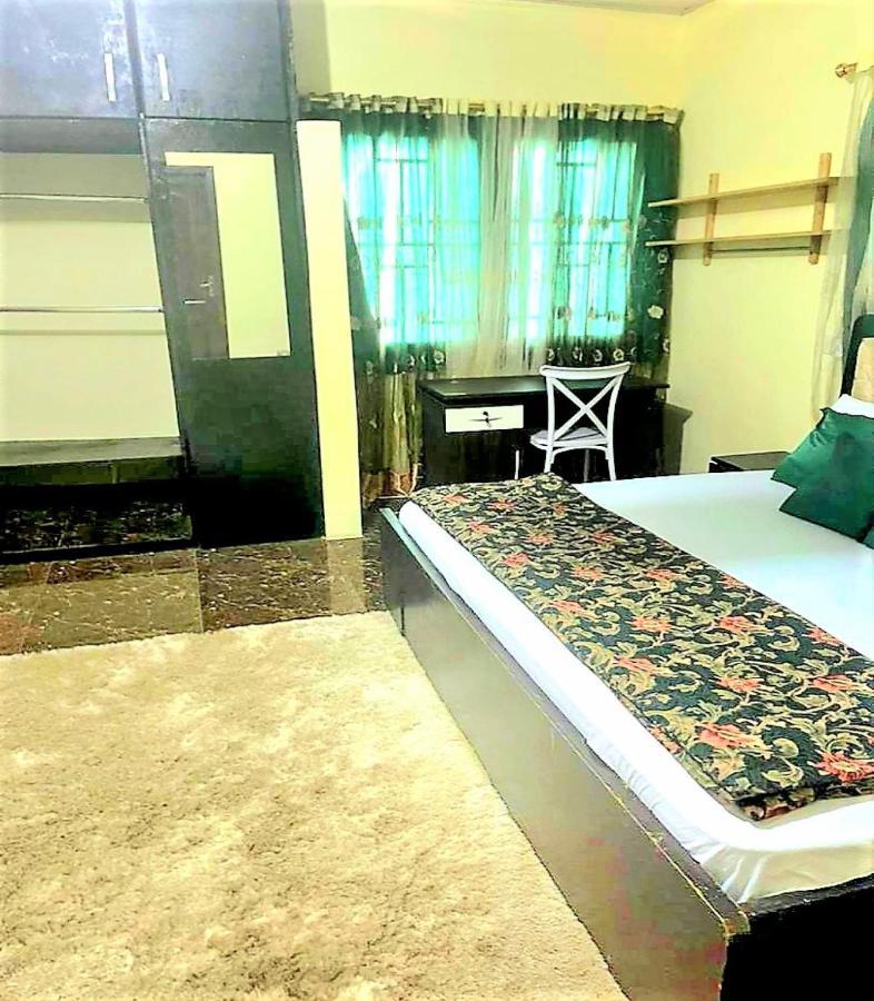 Detouz Lodging Apartamento Acra Exterior foto